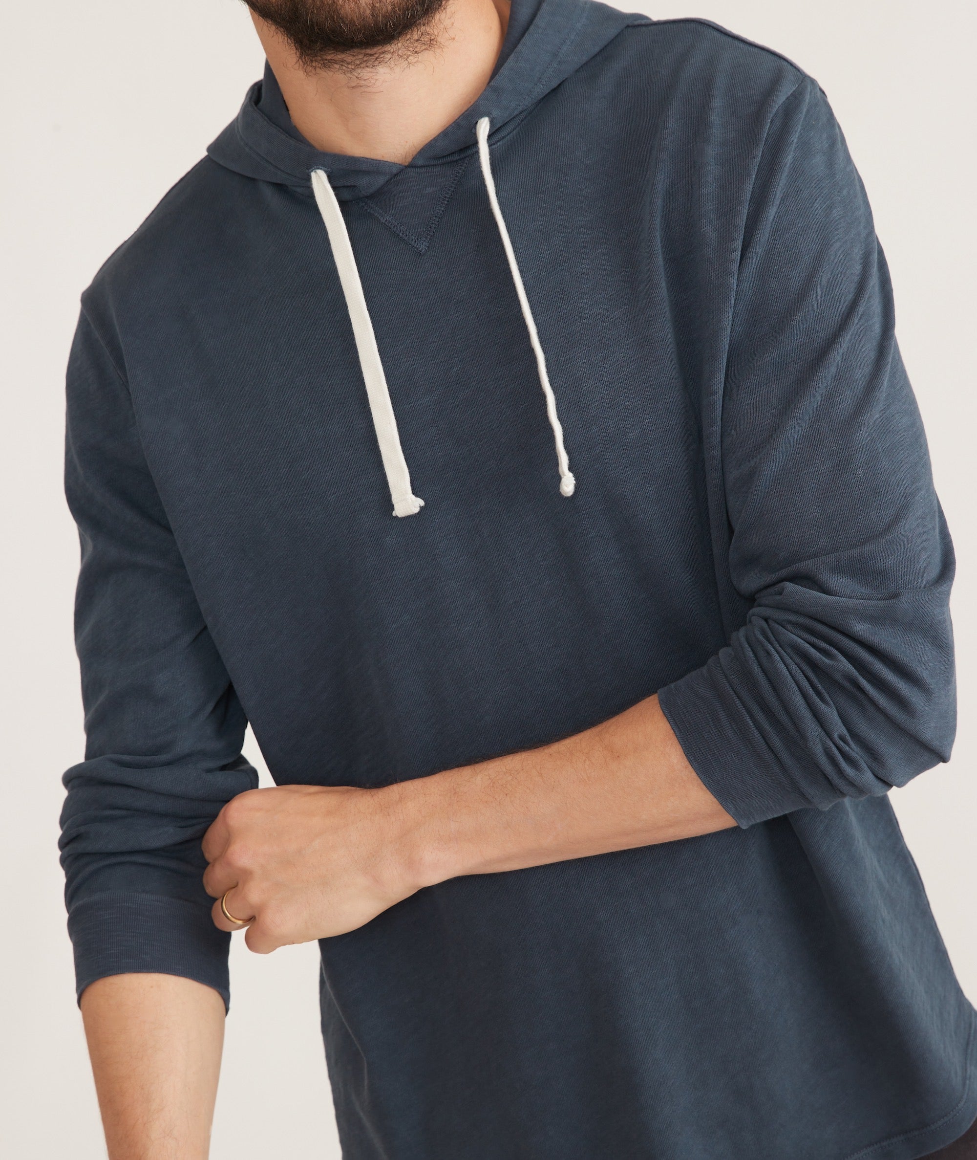 Half sleeve hoodie best sale myntra