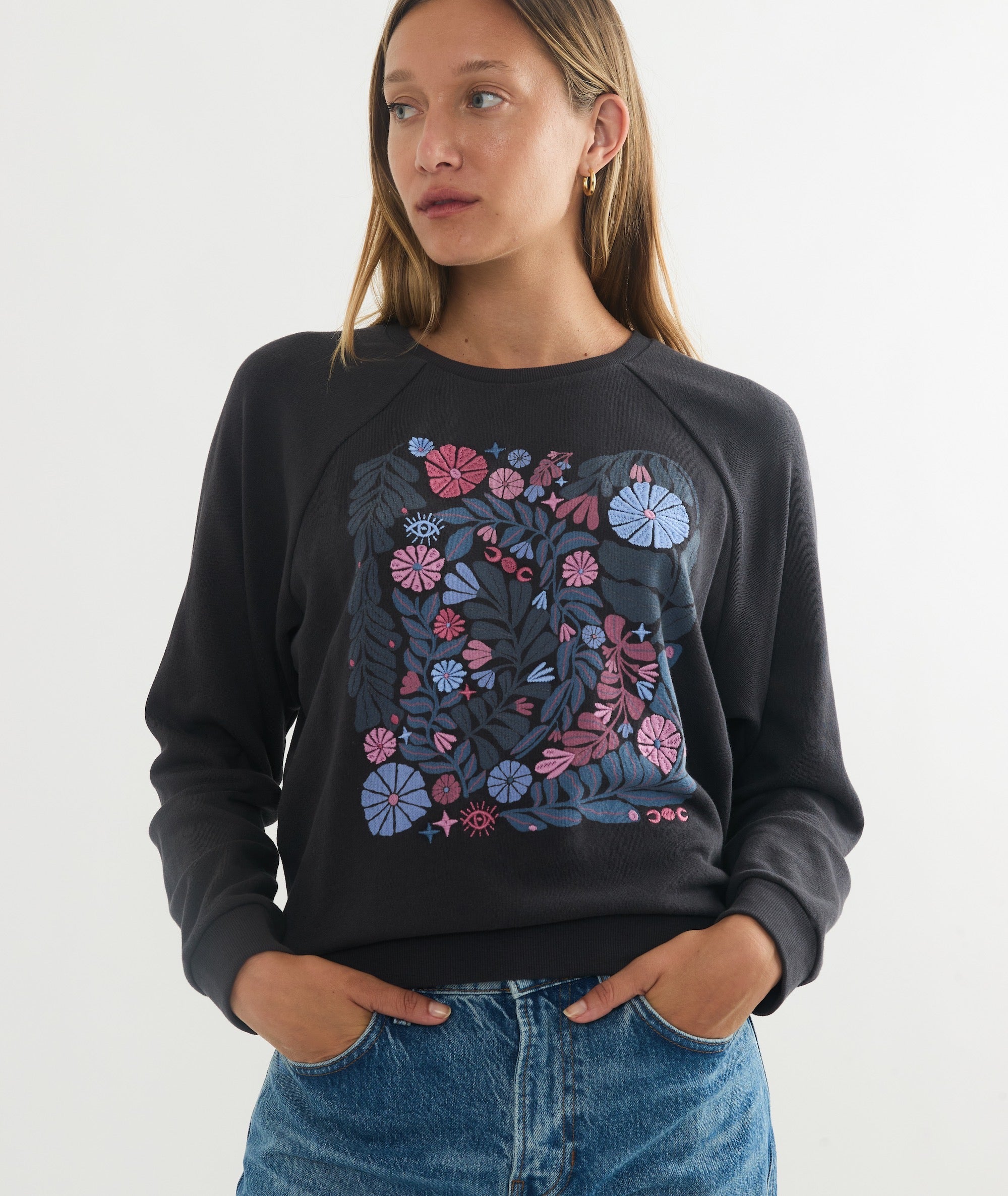 Graphic sweatshirts vintage on sale