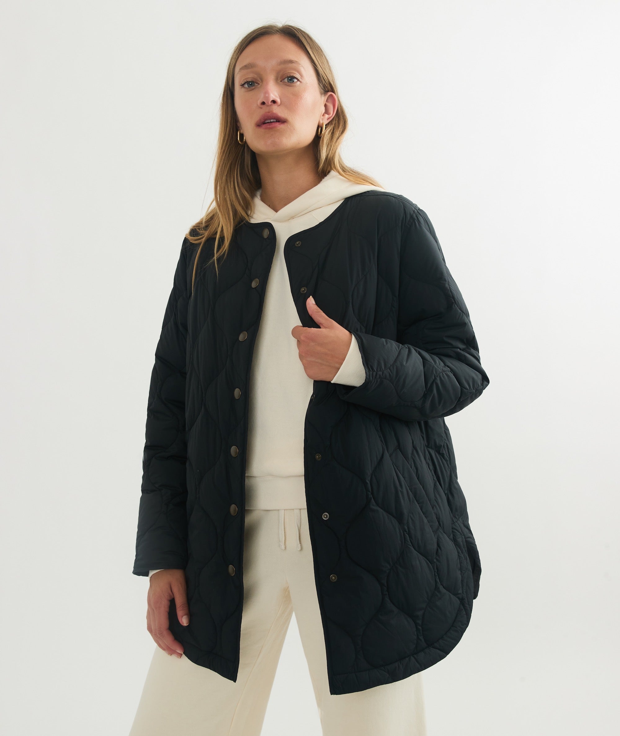 Thin quilted coat deals