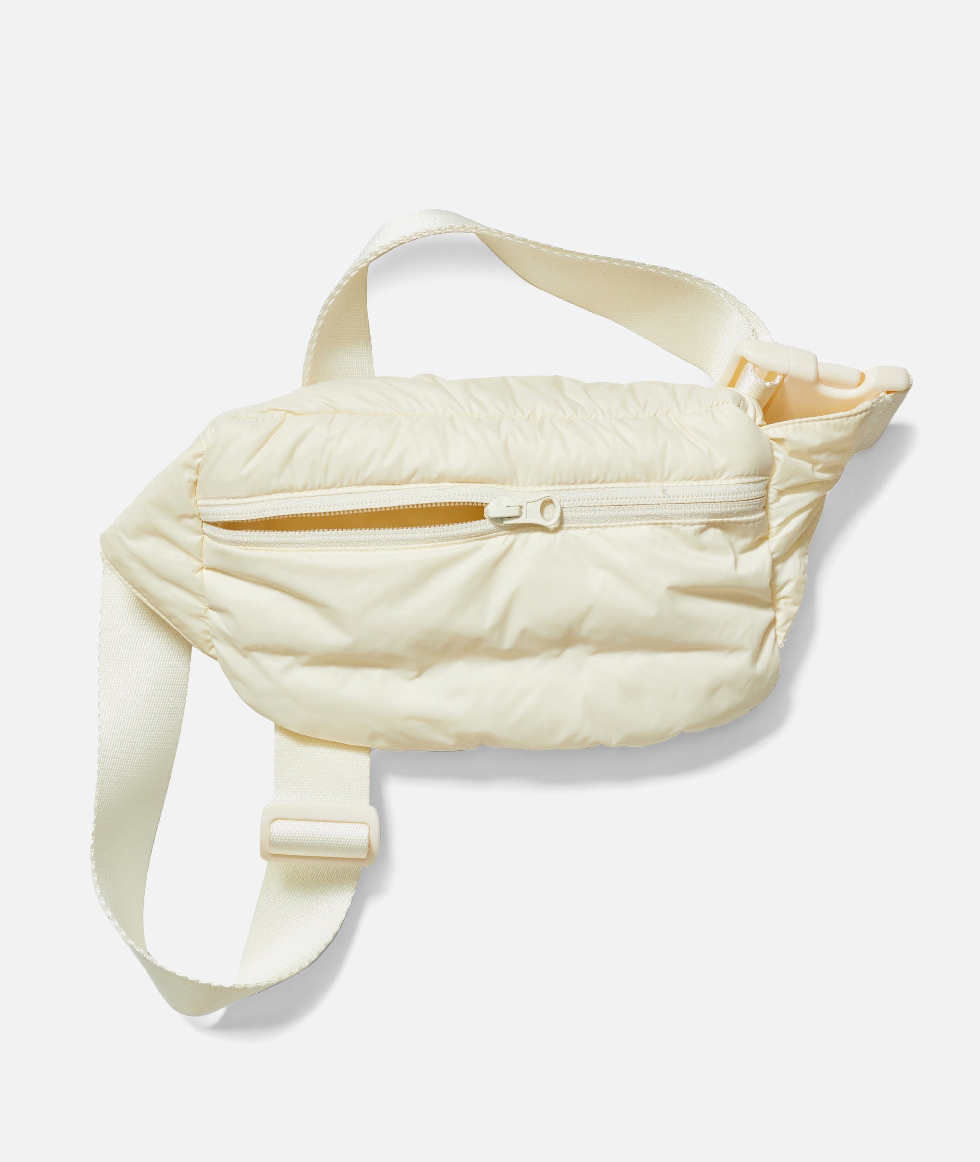 White fanny pack 2025