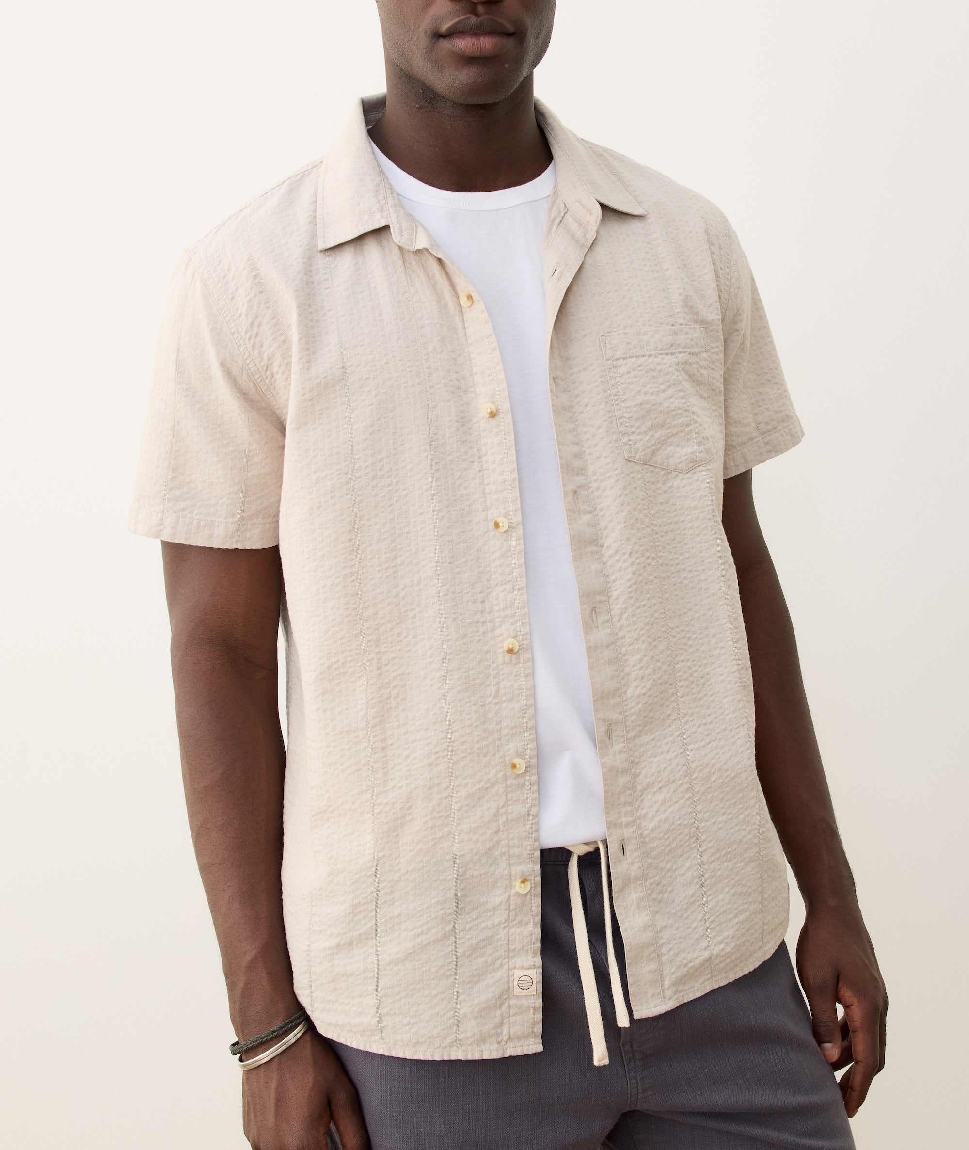 Marine Layer Seersucker Classic Men Shirt in Cream Marine Layer Seersucker Classic Men Shirt in Cream