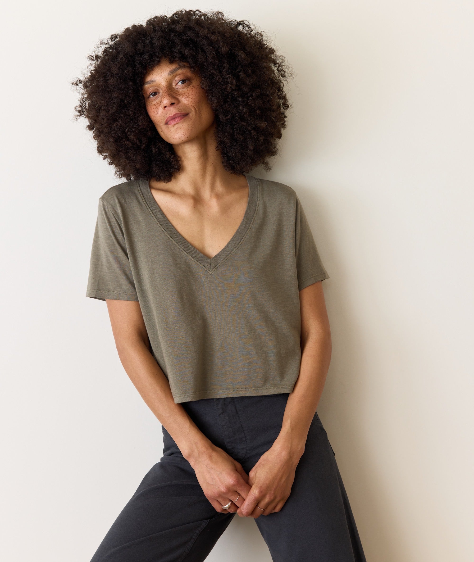 Boyfriend V-Neck Crop