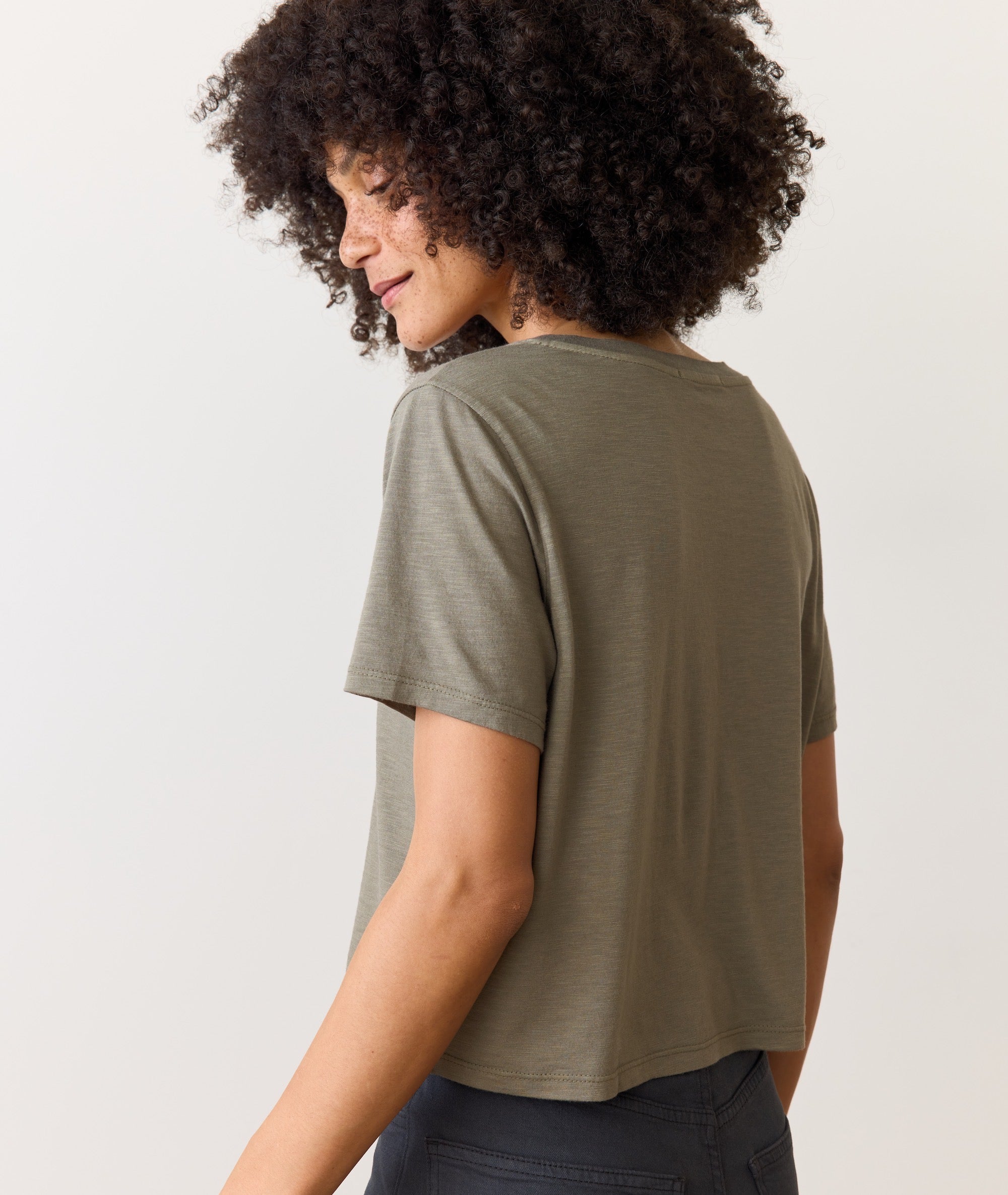 Boyfriend V-Neck Crop