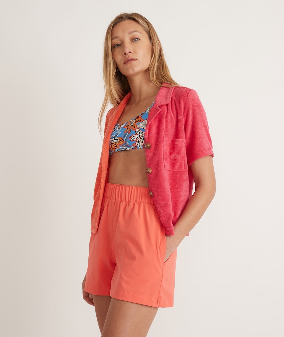 Canyon Short – in Hot Coral Marine Layer Sport