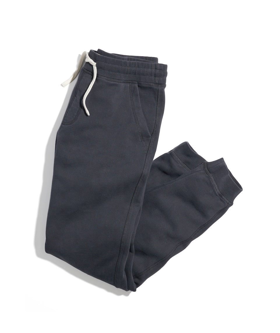 Garment Dyed Fleece Jogger in Sweatpants Phantom Marine Layer –